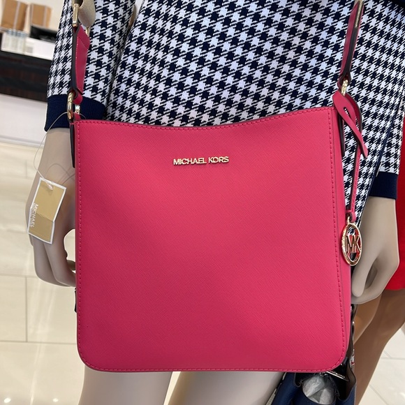 Michael Kors Jet Set Travel Small Messenger Crossbody Bag
Electric Pink 
NWT - Picture 14 of 16